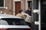 Amsterdam 2 april 2020
Leco v Zadelhoff doet boodschappen met zijn partner