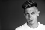 Vinkeveen 25 juni 2020
Lisandro Martinez met zijn vriendin en collega Edson Alvarez varen op de vinkeveense plassen.