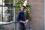 Doorn 27 juni 2020
Presentatie boek Wesley Sneijder . Het boek is geschreven door Kees Jansma en mark v Bommel ontving het eerste exemplaar.