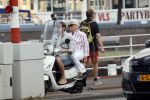 Rotterdam 18 juli 2020
Mattie Valk en zijn moeder op de scooter en bij zijn huis/ appartement
