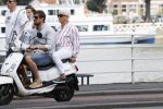 Rotterdam 18 juli 2020
Mattie Valk en zijn moeder op de scooter en bij zijn huis/ appartement