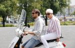 Rotterdam 18 juli 2020
Mattie Valk en zijn moeder op de scooter en bij zijn huis/ appartement