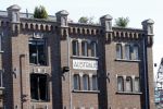 Rotterdam 22 juli 2020
Mattie Valk met zijn vriendin en haar zoontje bij zijn huis/appartement