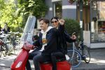 Amsterdam 10 juli 2020
Maxim Froger met zijn vriedndin Shayna Senior op hun bespa scooter