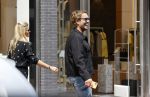 Amsterdam 1 juli 2020
Bas Smit en Nicolette v Dam zijn vandaag 5 jaar getrouwd . Ze lopen op de pc hooftstraat