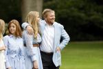 Den Haag  17 juli 2020
Koninklijk fotouurtje in de tuin van Huis ten Bosch . Vanwege corona was er veel minder pers uitgenodigd dan andere jaren. Aanwezig koning Willem Alexander Koningina Maxima en de prinsessen Amalia Alexia en Ariane .