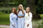 Den Haag  17 juli 2020
Koninklijk fotouurtje in de tuin van Huis ten Bosch . Vanwege corona was er veel minder pers uitgenodigd dan andere jaren. Aanwezig koning Willem Alexander Koningina Maxima en de prinsessen Amalia Alexia en Ariane .