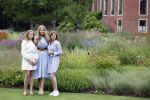 Den Haag  17 juli 2020
Koninklijk fotouurtje in de tuin van Huis ten Bosch . Vanwege corona was er veel minder pers uitgenodigd dan andere jaren. Aanwezig koning Willem Alexander Koningina Maxima en de prinsessen Amalia Alexia en Ariane .