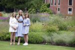Den Haag  17 juli 2020
Koninklijk fotouurtje in de tuin van Huis ten Bosch . Vanwege corona was er veel minder pers uitgenodigd dan andere jaren. Aanwezig koning Willem Alexander Koningina Maxima en de prinsessen Amalia Alexia en Ariane .