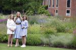 Den Haag  17 juli 2020
Koninklijk fotouurtje in de tuin van Huis ten Bosch . Vanwege corona was er veel minder pers uitgenodigd dan andere jaren. Aanwezig koning Willem Alexander Koningina Maxima en de prinsessen Amalia Alexia en Ariane .