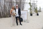 Noordwijk 16 juli 2020
Rene v d Gijp en zijn vrouw Minouche trouwen bij beachclub Tulum.