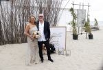 Noordwijk 16 juli 2020
Rene v d Gijp en zijn vrouw Minouche trouwen bij beachclub Tulum.