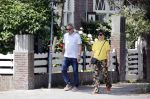 Amsterdam 19 juli 2020
Tom Egbers en zijn vrouw Janke Dekker wandelend in Amsterdam zuid