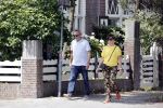 Amsterdam 19 juli 2020
Tom Egbers en zijn vrouw Janke Dekker wandelend in Amsterdam zuid