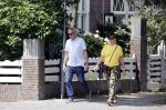 Amsterdam 19 juli 2020
Tom Egbers en zijn vrouw Janke Dekker wandelend in Amsterdam zuid