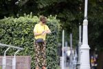 Amsterdam 19 juli 2020
Tom Egbers en zijn vrouw Janke Dekker wandelend in Amsterdam zuid