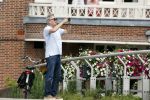 Amsterdam 19 juli 2020
Tom Egbers en zijn vrouw Janke Dekker wandelend in Amsterdam zuid