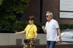 Amsterdam 19 juli 2020
Tom Egbers en zijn vrouw Janke Dekker wandelend in Amsterdam zuid