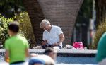 Amsterdam 17 juni 2020
Victor Reinier gaat met zijn dochtertje zwemmen