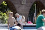 Amsterdam 17 juni 2020
Victor Reinier gaat met zijn dochtertje zwemmen