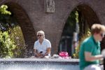 Amsterdam 17 juni 2020
Victor Reinier gaat met zijn dochtertje zwemmen