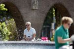Amsterdam 17 juni 2020
Victor Reinier gaat met zijn dochtertje zwemmen