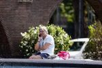 Amsterdam 17 juni 2020
Victor Reinier gaat met zijn dochtertje zwemmen