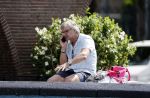 Amsterdam 17 juni 2020
Victor Reinier gaat met zijn dochtertje zwemmen