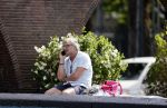 Amsterdam 17 juni 2020
Victor Reinier gaat met zijn dochtertje zwemmen
