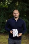 Doorn 27 juni 2020
Presentatie boek Wesley Sneijder . Het boek is geschreven door Kees Jansma en mark v Bommel ontving het eerste exemplaar.
