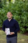 Doorn 27 juni 2020
Presentatie boek Wesley Sneijder . Het boek is geschreven door Kees Jansma en mark v Bommel ontving het eerste exemplaar.