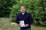 Doorn 27 juni 2020
Presentatie boek Wesley Sneijder . Het boek is geschreven door Kees Jansma en mark v Bommel ontving het eerste exemplaar.