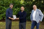 Doorn 27 juni 2020
Presentatie boek Wesley Sneijder . Het boek is geschreven door Kees Jansma en mark v Bommel ontving het eerste exemplaar.