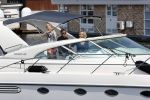 Assendelft 26 juni 2020
Wolter Kroes en zijn vrouw Tessa en zoon Tom gaan varen met zijn prachtige boot