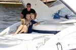 Assendelft 26 juni 2020
Wolter Kroes en zijn vrouw Tessa en zoon Tom gaan varen met zijn prachtige boot