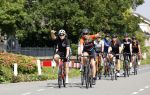 Zevenhuizen 4 juli 2021
Leontien v Moorsel Wendy v Dijk en Anouk Smulders gaan met 500 vrouwen de Amstel Gold race rijden . Vandaag was er een training . Ook Michael Zijlaard en zijn broer Ron reden mee.