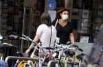 Amsterdam 17 juni 2021
Astrid Joosten doet boodschappen op de Beethovenstraat