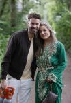Blaricum 6 juli 2021
Gordon viert zijn verjaardag en dat hij zijn huis verkocht heeft. Ook gaat hij verhuizen naar Dubai. Auke Genemans met vriendin