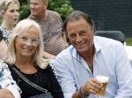 Holten 10 juli 2021
Edwin v Hoevelaak met zijn vriendin Natasja Poels . Bram Koning met zijn vrouw
