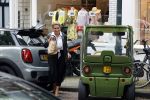Amsterdam 5 juli 2021
Connie Witteman doet boodschappen op de cornelis schuytstraat. Met haar biro CCCC karretje