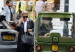 Amsterdam 5 juli 2021
Connie Witteman doet boodschappen op de cornelis schuytstraat. Met haar biro CCCC karretje