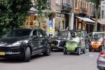 Amsterdam 10 juli 2021
Connie Witteman met haar hondje ,dochter Constanza en kleinkinderen in 2 biro karretjes in Amsterdam zuid