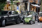 Amsterdam 10 juli 2021
Connie Witteman met haar hondje ,dochter Constanza en kleinkinderen in 2 biro karretjes in Amsterdam zuid