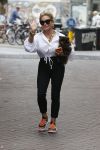 Amsterdam 10 juli 2021
Connie Witteman met haar hondje ,dochter Constanza en kleinkinderen in 2 biro karretjes in Amsterdam zuid