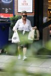 Amsterdam 28 juni 2021
Connie Witteman doet boodschappen op de cornelis schuytstraat