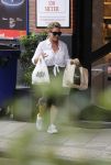 Amsterdam 28 juni 2021
Connie Witteman doet boodschappen op de cornelis schuytstraat