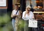 Amsterdam 28 juni 2021
Connie Witteman doet boodschappen op de cornelis schuytstraat