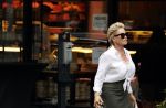 Amsterdam 28 juni 2021
Connie Witteman doet boodschappen op de cornelis schuytstraat