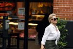 Amsterdam 28 juni 2021
Connie Witteman doet boodschappen op de cornelis schuytstraat