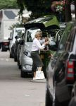 Amsterdam 28 juni 2021
Connie Witteman doet boodschappen op de cornelis schuytstraat